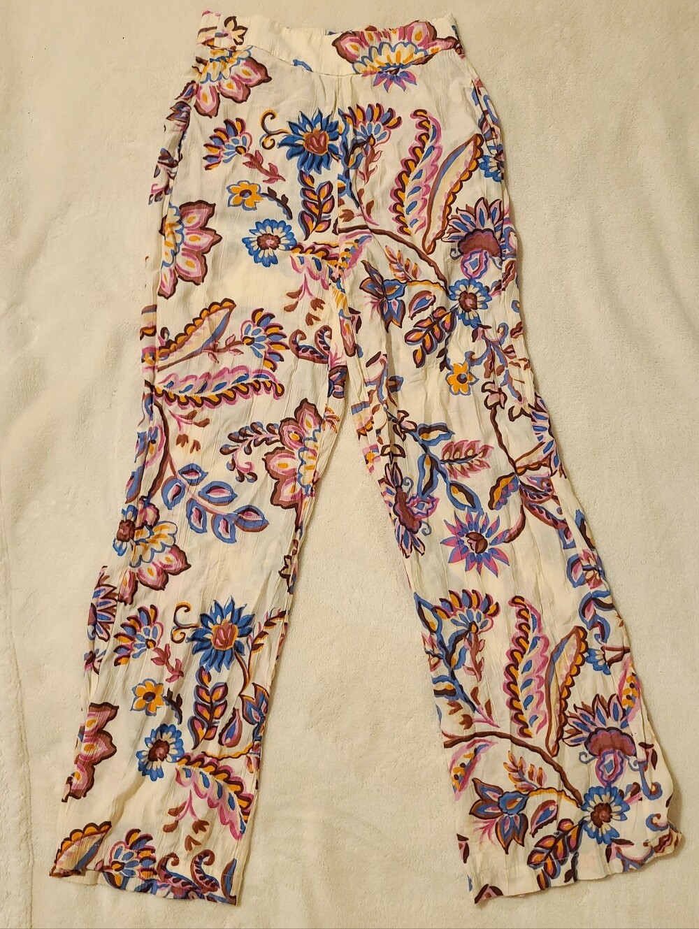 Mango Cream Wide-Leg Pants with Multicolor Floral Motif